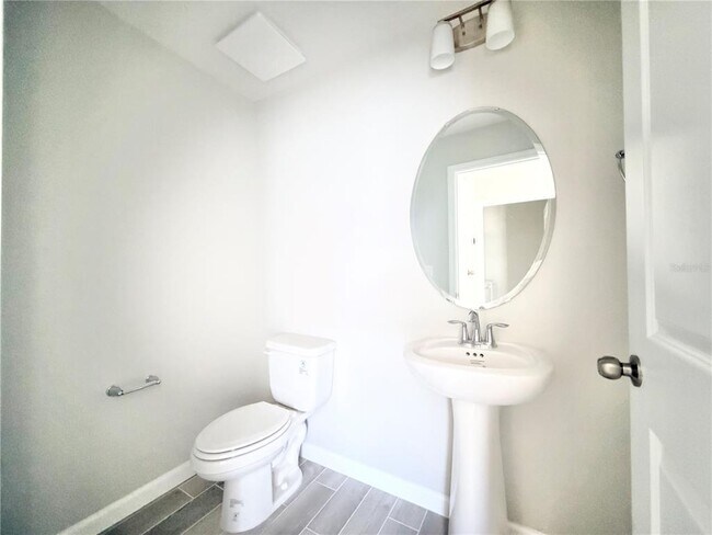 Building Photo - 15493 Bay Brg St