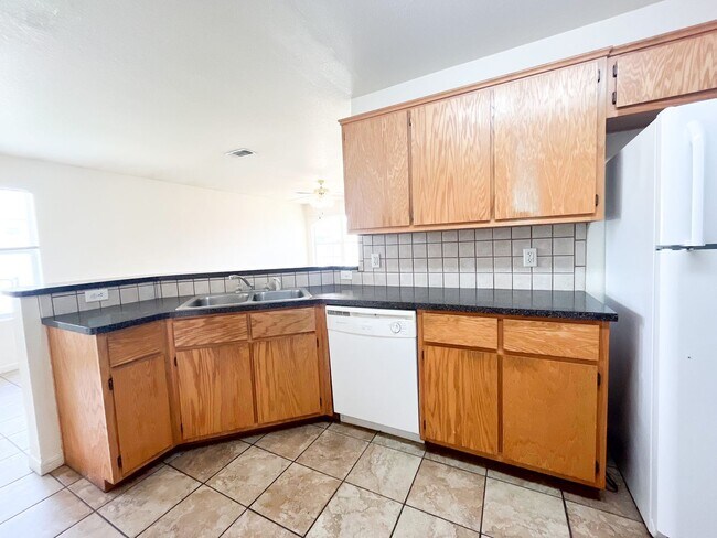 Building Photo - 3807 Wind Ct