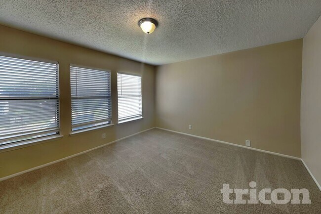 Building Photo - 6827 Cypress Mist Dr