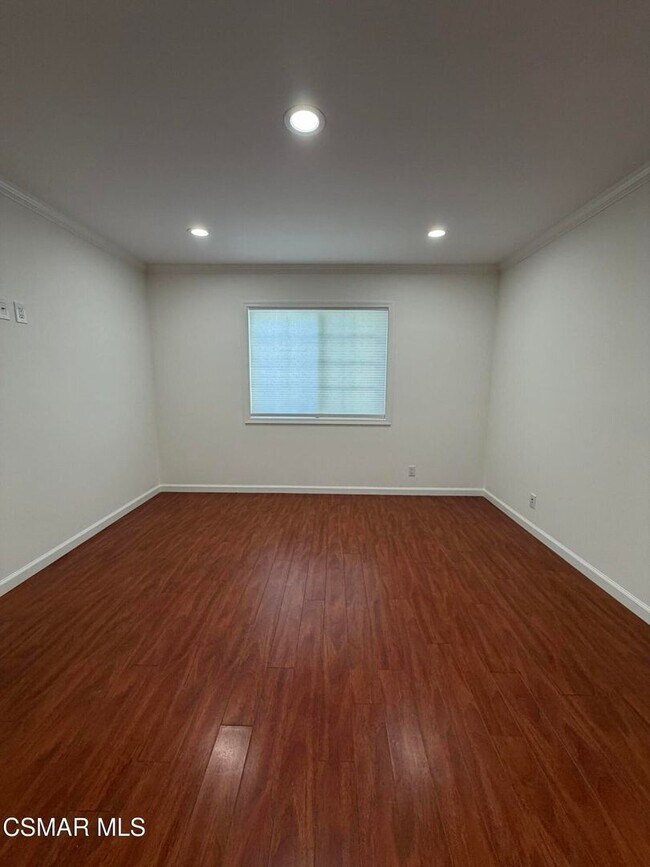 Building Photo - Welcome this single story, beautifully maintained and thoughtfully updated home South Of The Boul...