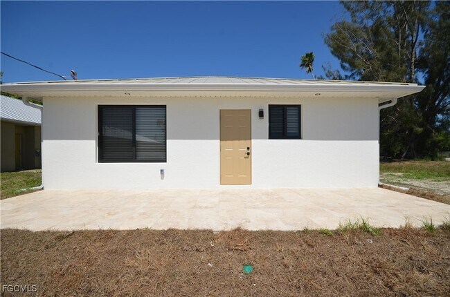 Building Photo - 2188 Barker Blvd