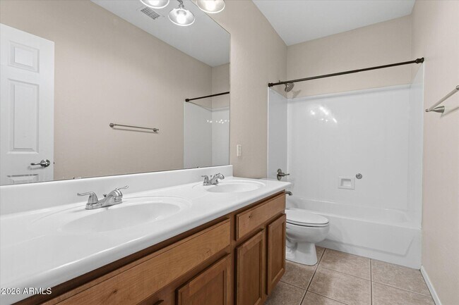 Building Photo - 2619 E Hazeltine Way