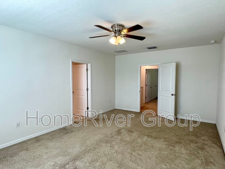 Building Photo - 9232 Watolla Dr