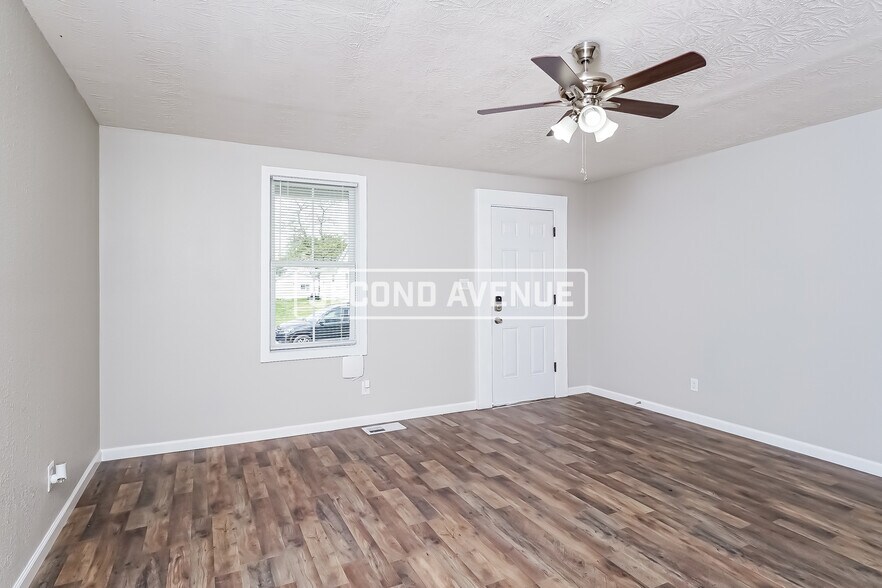 Building Photo - 737 S 37th St