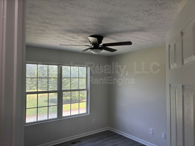 Building Photo - 120 Buddy Blvd