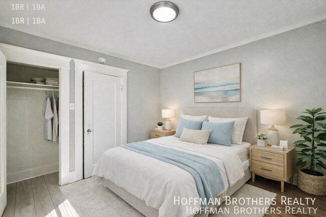 Building Photo - 1123 E Appleton St