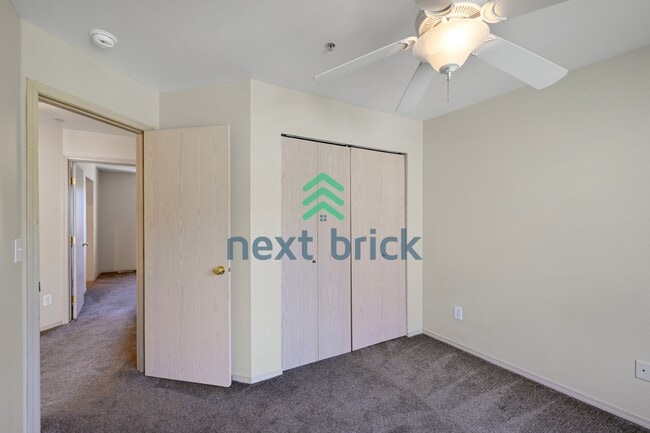 Building Photo - Spacious 3-Level Condo with 2-Car Garage, Mt. Rainier Views & Turnkey Comfort in Bonney Lake
