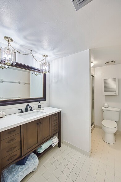 Building Photo - 226 3rd St