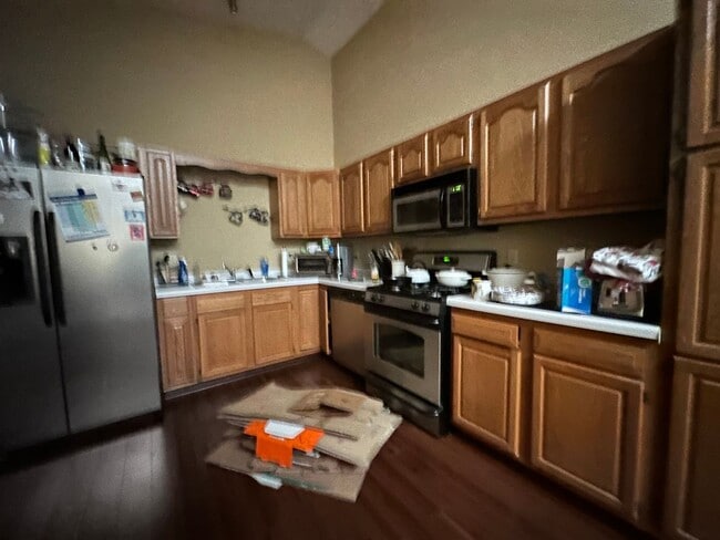 Building Photo - 2 bedroom 2 bath home west side springfiel...