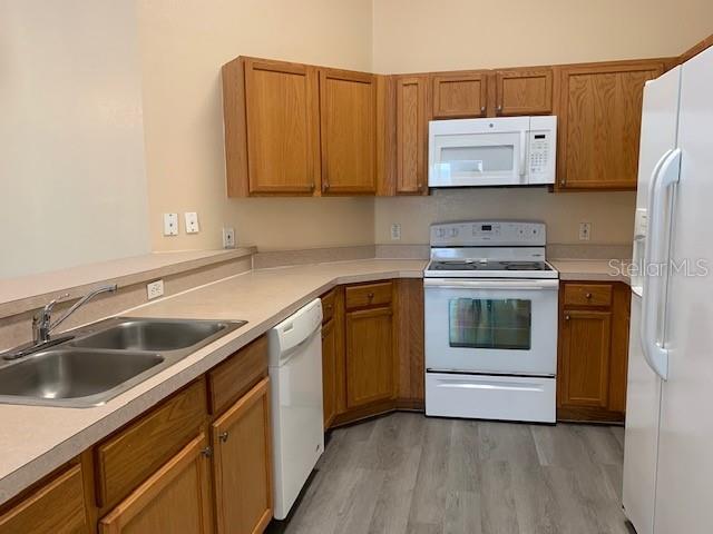 Building Photo - 429 Majesty Dr