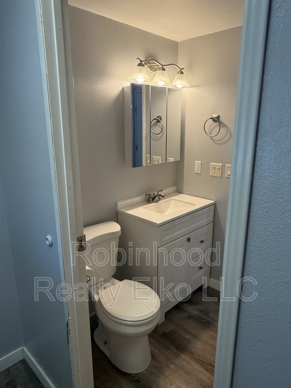 Building Photo - 300 Rustic Dr