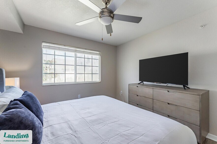 Building Photo - 10200 Falcon Pine Blvd