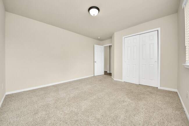 Building Photo - 13127 Barn Course Dr