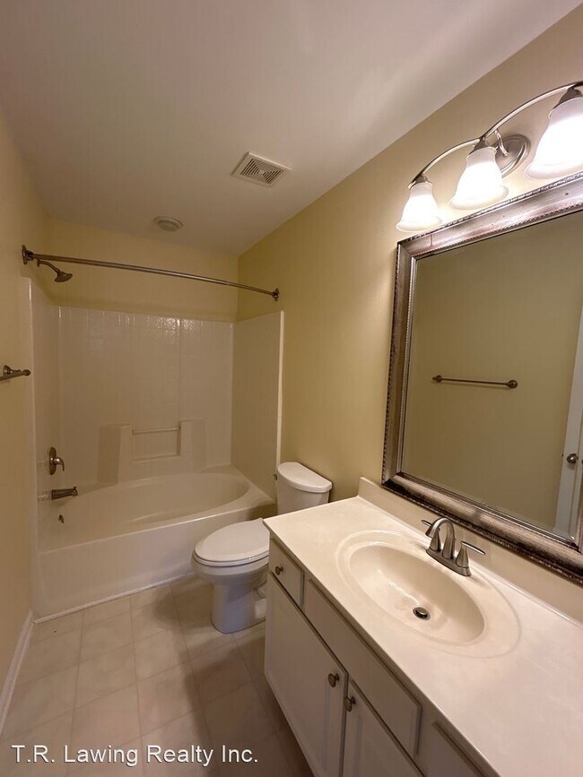 Building Photo - 2 br, 2.5 bath House - 10012 University Pa...