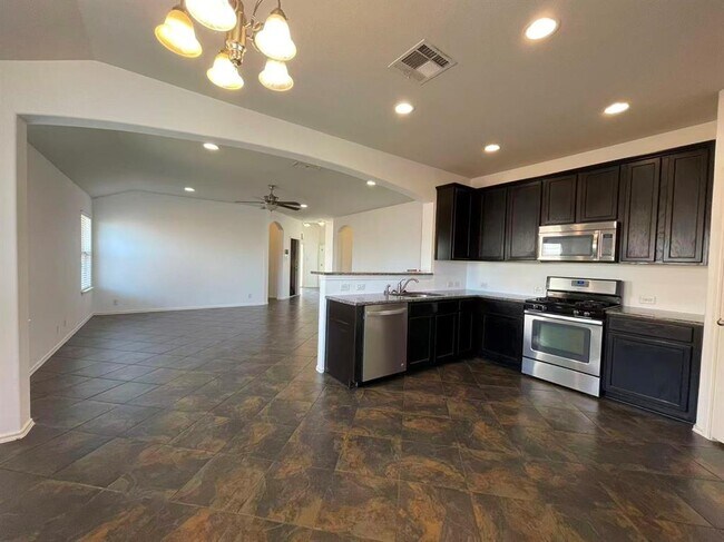 Building Photo - 457 Dragon Ridge Rd