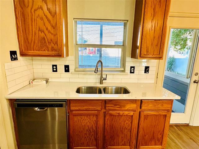 Building Photo - 10410 Cedar Lake Dr