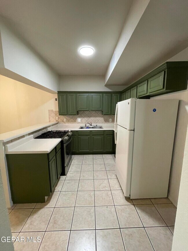 Building Photo - 206 Vic Clark Ct