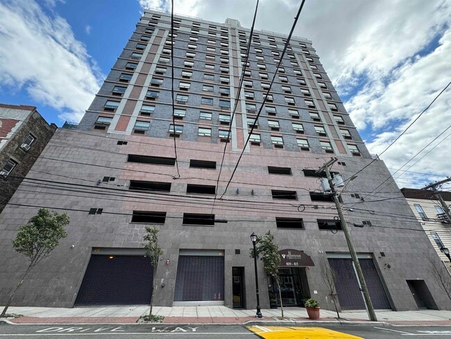Primary Photo - 809-815 22nd St