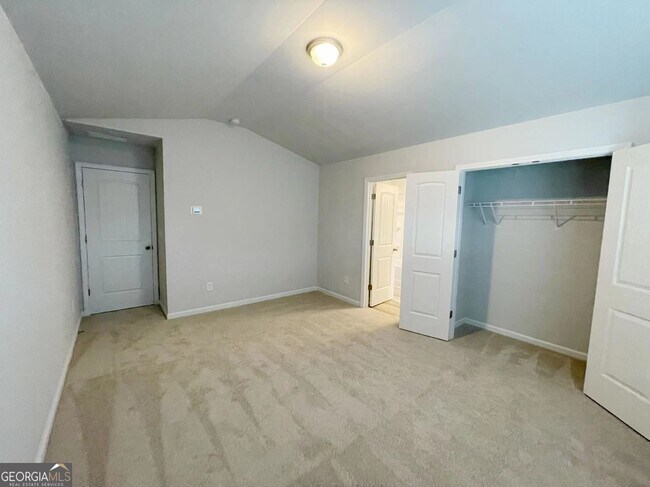 Building Photo - 928 Yancey Ct
