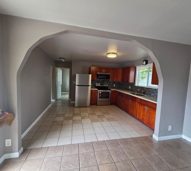 Building Photo - Pet Friedly 2/1 bedroom in Kihei