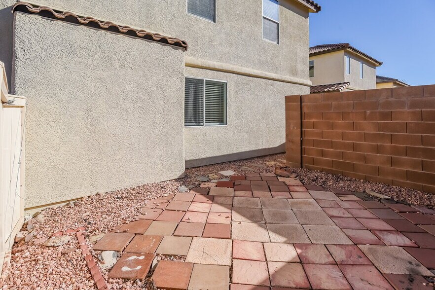 Building Photo - 9997 Big Bow Springs Ct