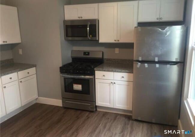 Building Photo - 102 Lombard St