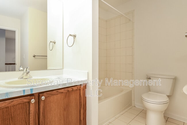 Building Photo - 10 Sea Breeze Ct