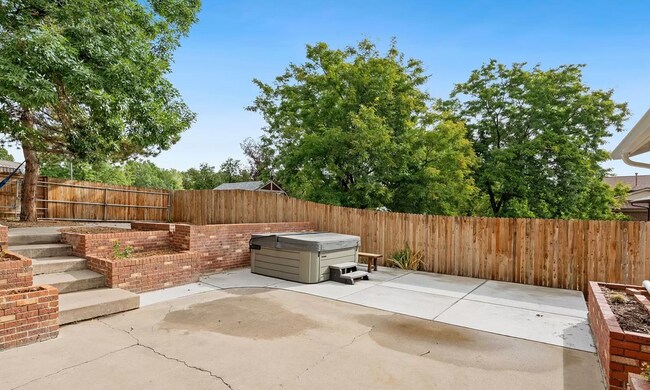 Building Photo - Modern 5 bed, 3.5 bath home in Lakewood!