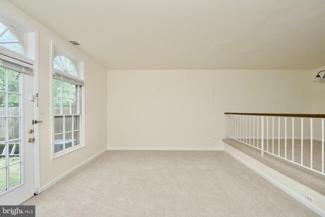 Building Photo - 7810 Lake Pleasant Dr