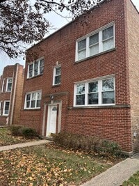 Building Photo - Spacious 2 Bed, 1 Bath, Plus Den/Office in...