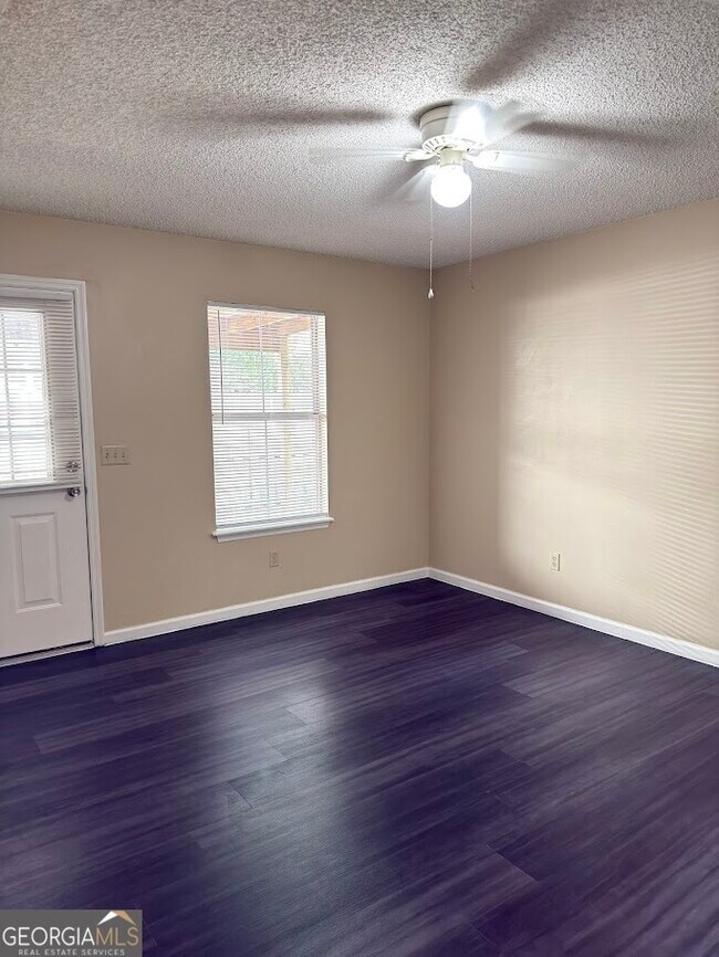 Building Photo - 114 Leeward Ct