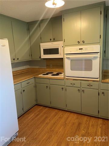 Building Photo - 438 Bluefield Rd