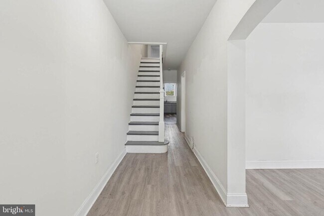 Building Photo - 540 46th St