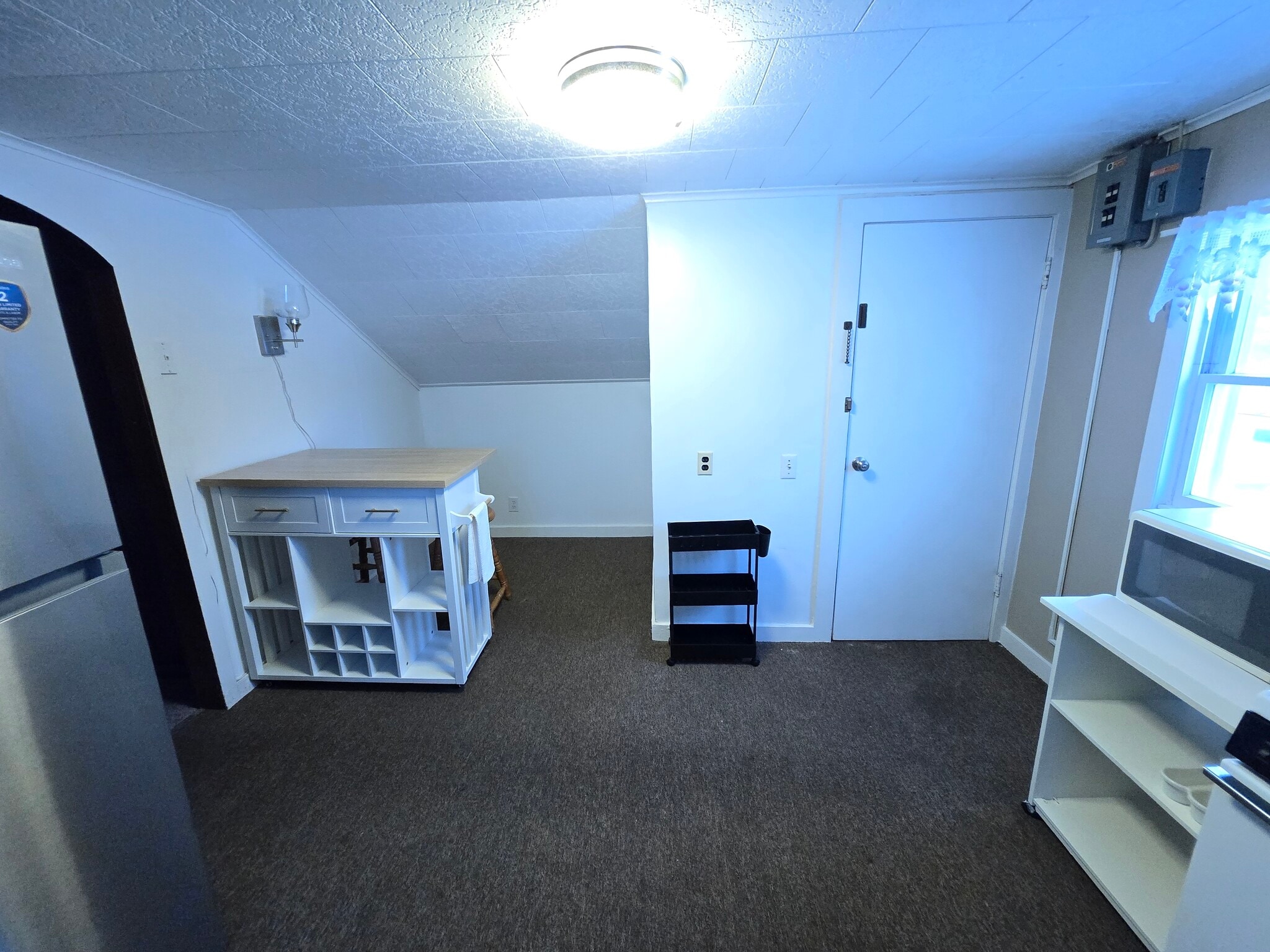 Kitchen 3 - 504 N Rath Ave