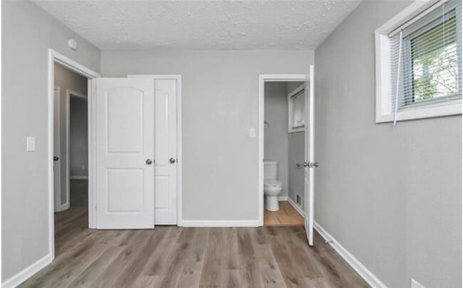 Building Photo - 3711 Daisy Dr