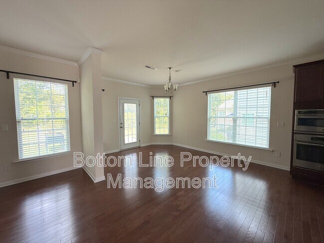 Building Photo - 10652 Sky Chase Ave NW
