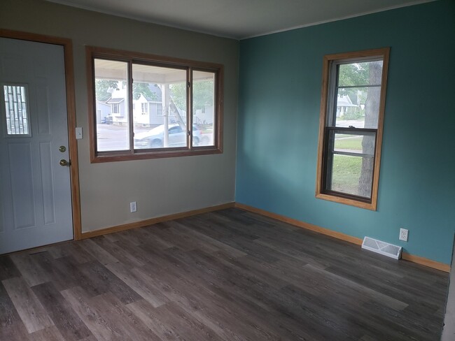 Building Photo - 2 Bedroom Single family home in Wausau!