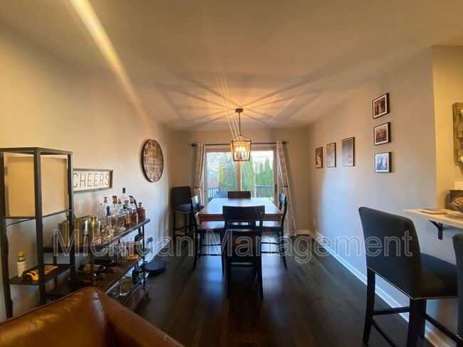 Building Photo - 14505 Shadywood Dr