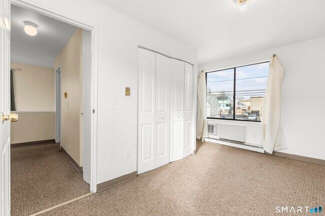 Building Photo - 84 Taylor Ave