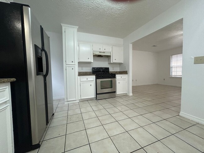 Building Photo - 1614 Common St