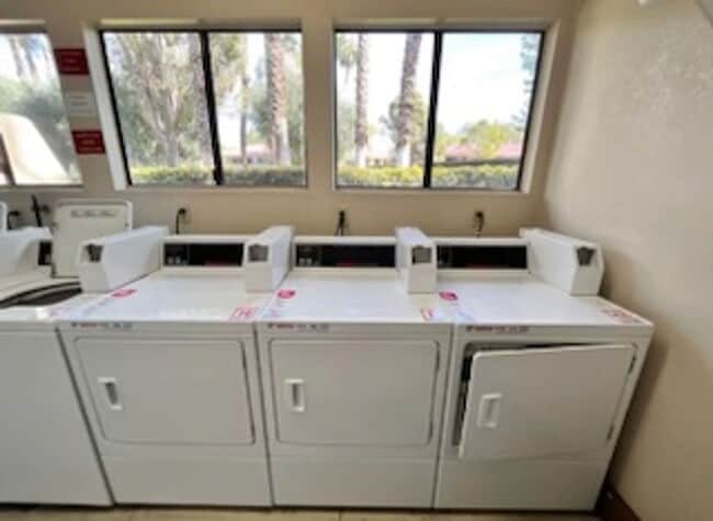 Building Photo - Lovely 1BR condo with Mountain View - Pool, Spa & Tennis