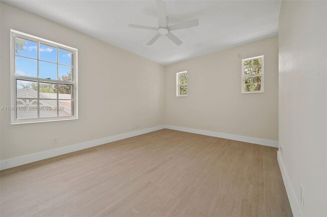 Building Photo - 174 Satin Leaf Dr