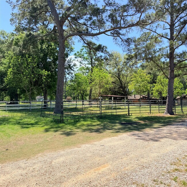 Building Photo - 26427 Dobbin-Huffsmith Rd