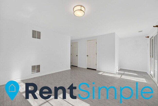 Building Photo - 13136 Ashnut Ln