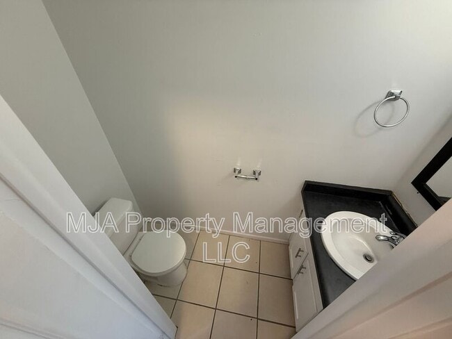 Building Photo - 1413 W 1650 N