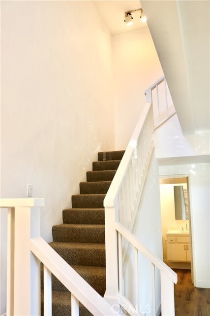 Building Photo - 747 E California Blvd