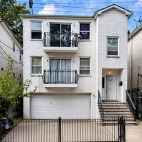 Building Photo - 807 S 14th St