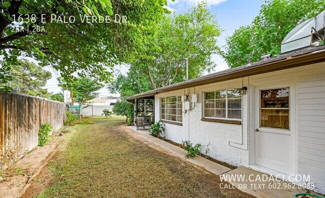Building Photo - 1638 E Palo Verde Dr