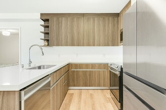 Building Photo - 1500 Rycroft St