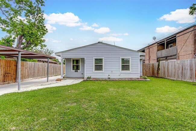 Building Photo - 8020 Bendell Dr